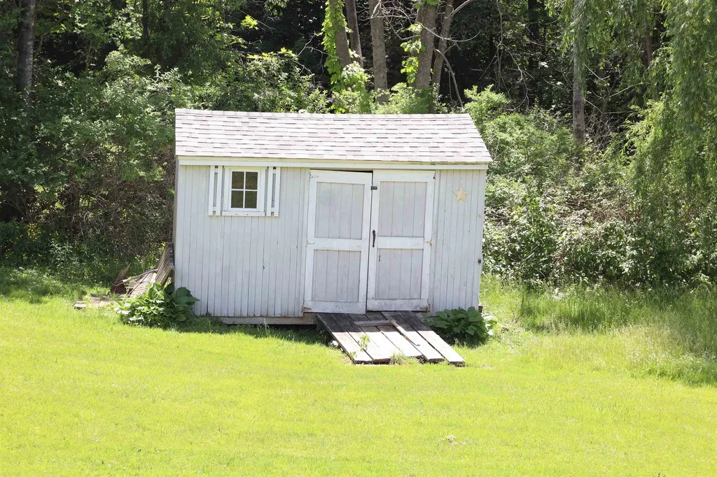 81 Onward Street Barre City VT 05641