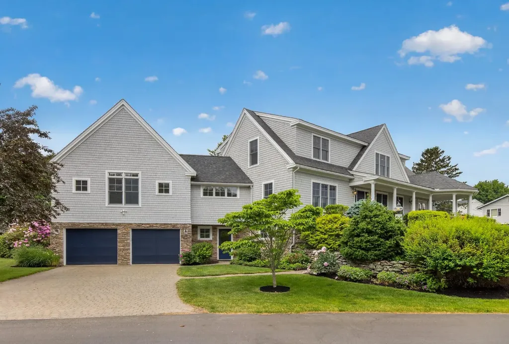 31 Pleasant Point Drive Portsmouth NH 03801