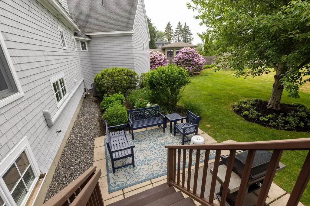 31 Pleasant Point Drive Portsmouth NH 03801