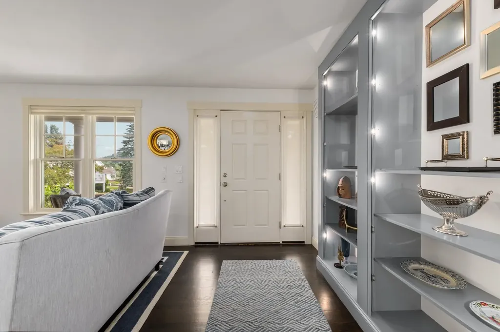 31 Pleasant Point Drive Portsmouth NH 03801