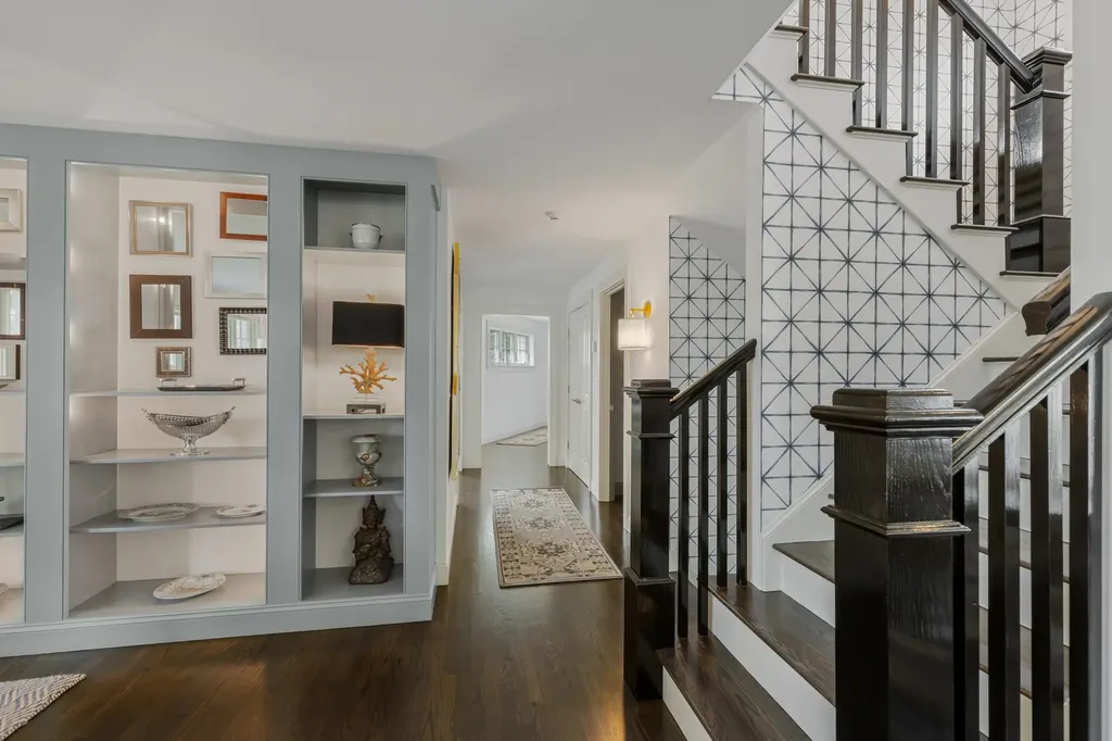 31 Pleasant Point Drive Portsmouth NH 03801