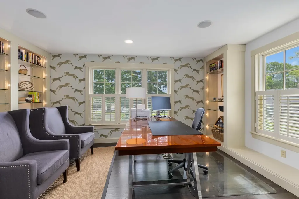 31 Pleasant Point Drive Portsmouth NH 03801