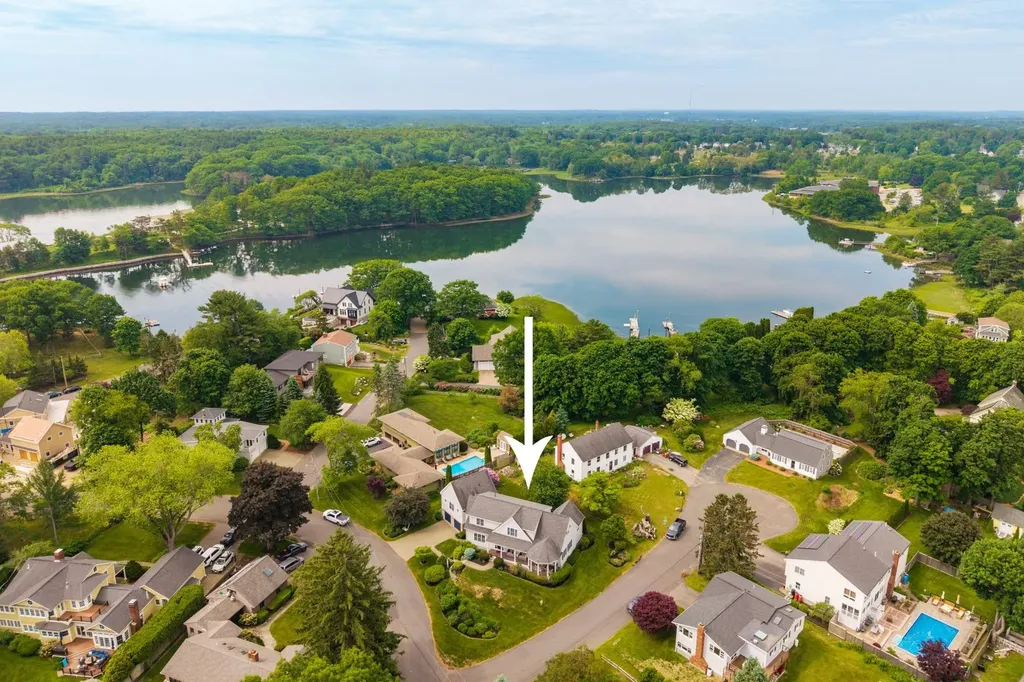 31 Pleasant Point Drive Portsmouth NH 03801