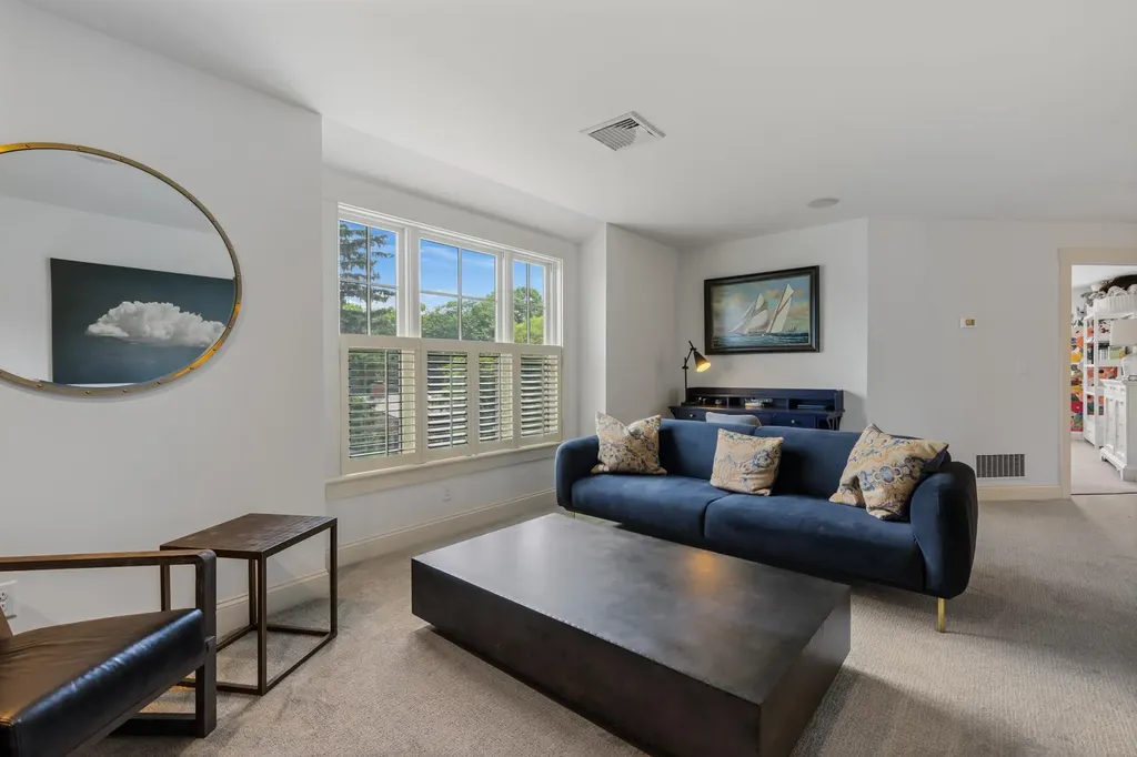 31 Pleasant Point Drive Portsmouth NH 03801