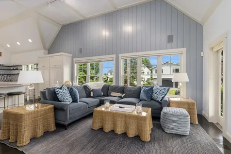 31 Pleasant Point Drive Portsmouth NH 03801