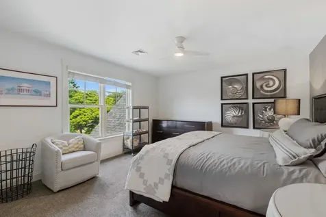 31 Pleasant Point Drive Portsmouth NH 03801