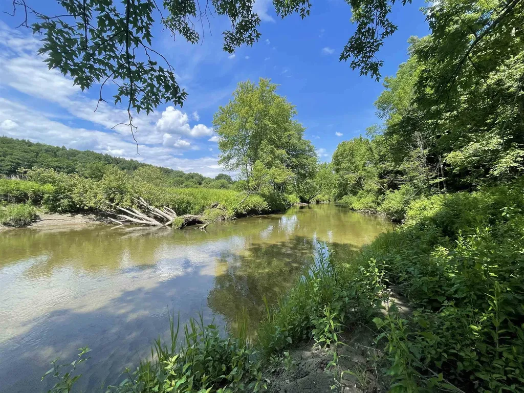 10 Castle Hill Lane Westford VT 05494