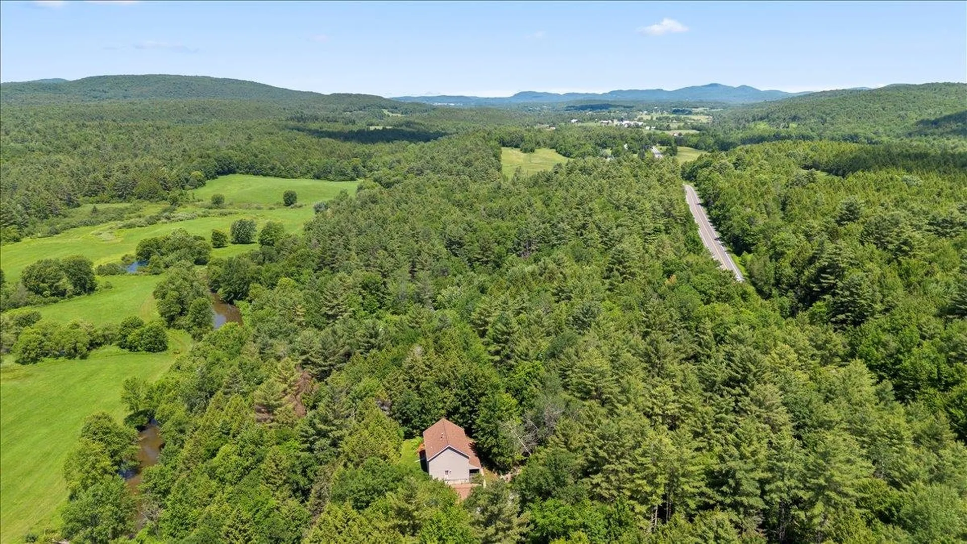 10 Castle Hill Lane Westford VT 05494