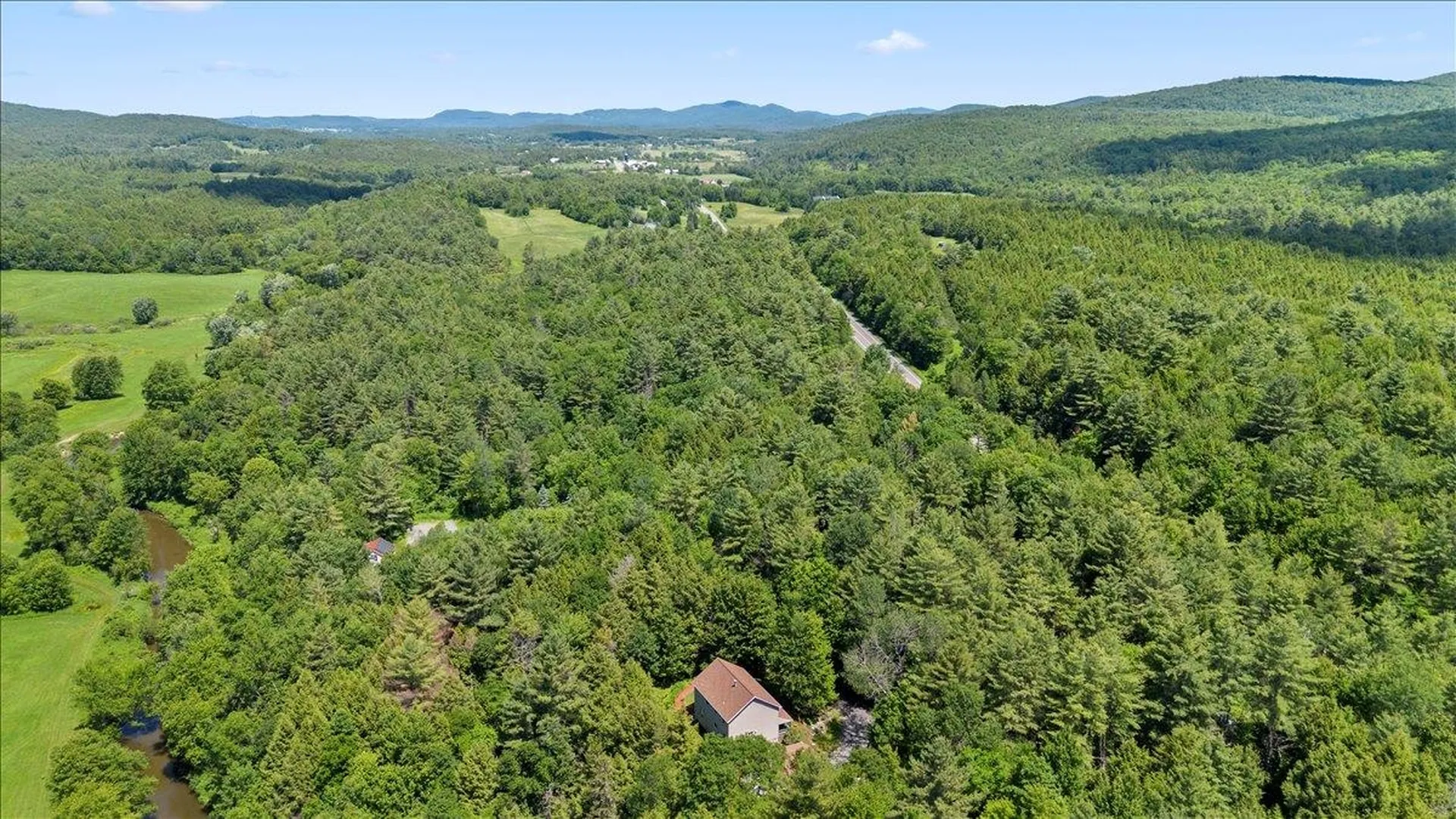 10 Castle Hill Lane Westford VT 05494