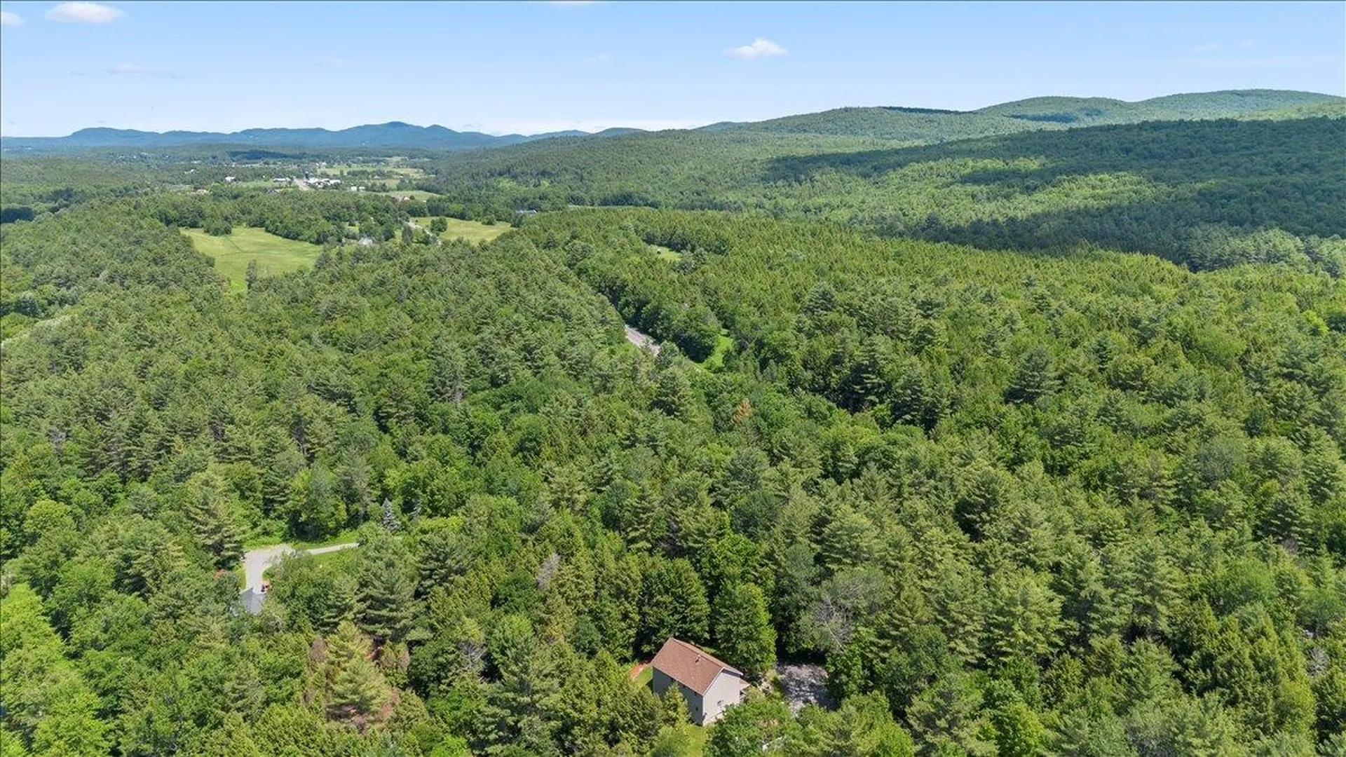 10 Castle Hill Lane Westford VT 05494