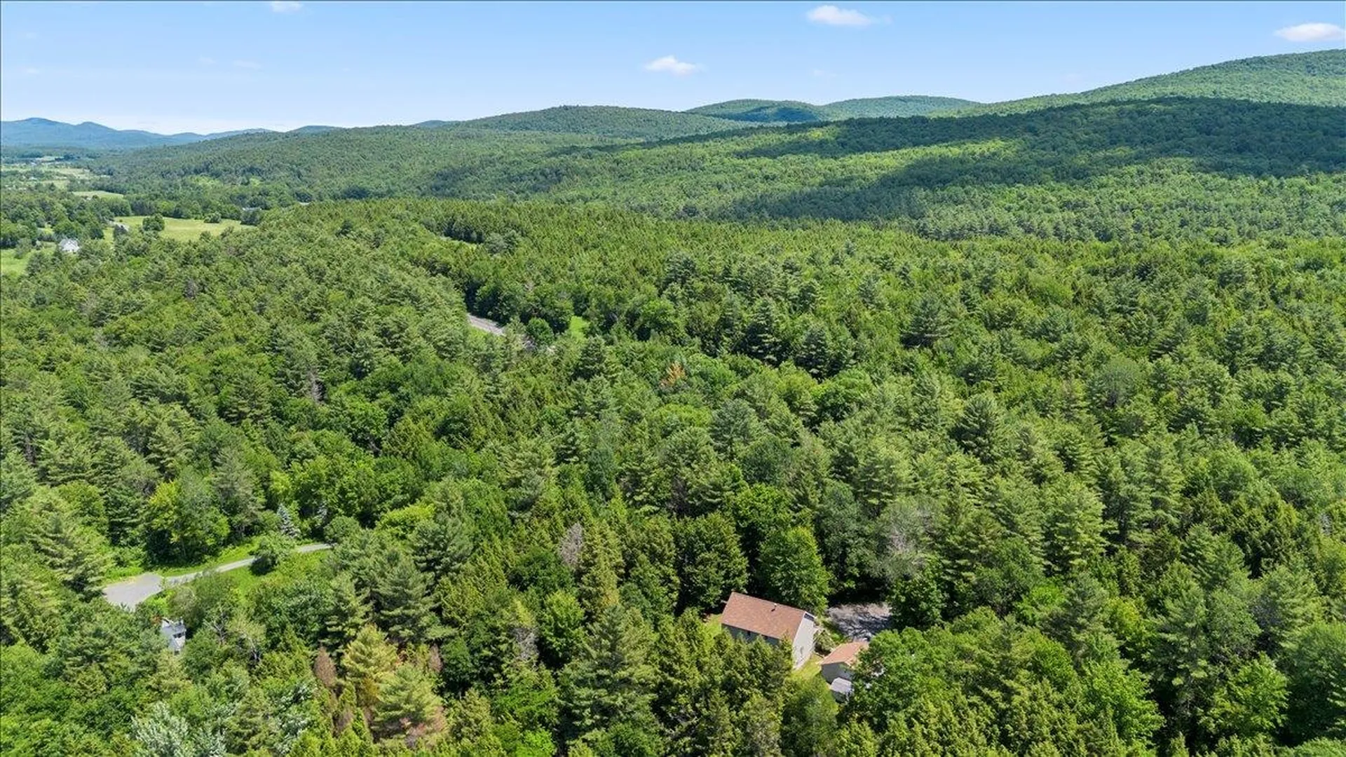 10 Castle Hill Lane Westford VT 05494