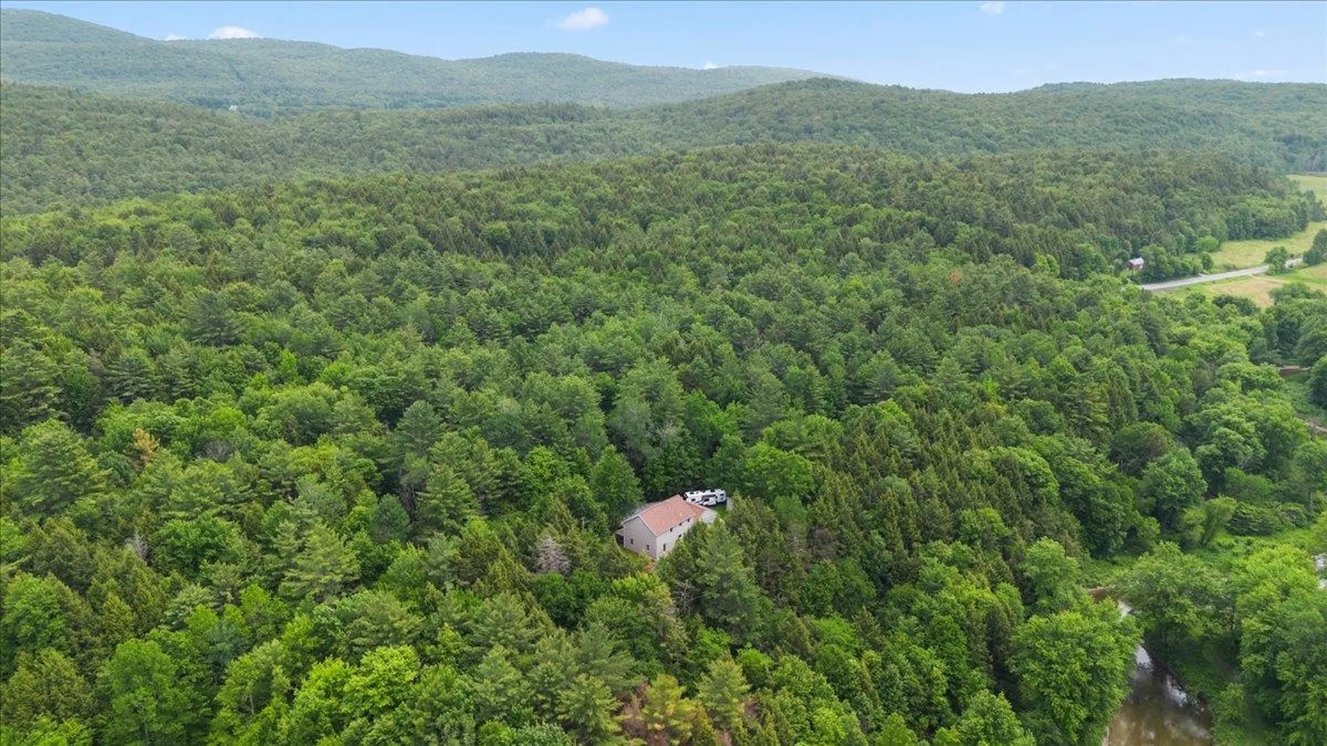 10 Castle Hill Lane Westford VT 05494