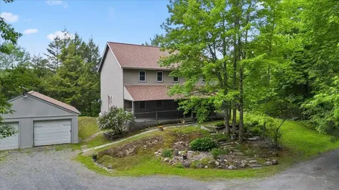 10 Castle Hill Lane Westford VT 05494
