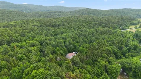 10 Castle Hill Lane Westford VT 05494