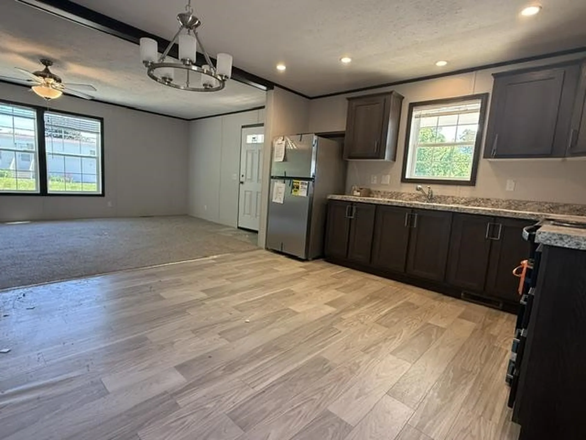 70 Norwich Place Londonderry NH 03053