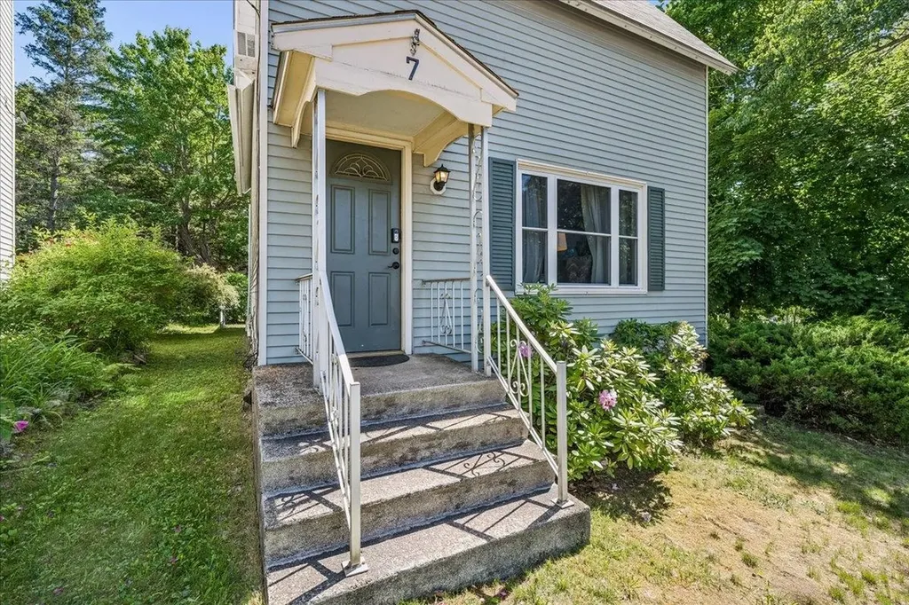 7 Gold Street Manchester NH 03103