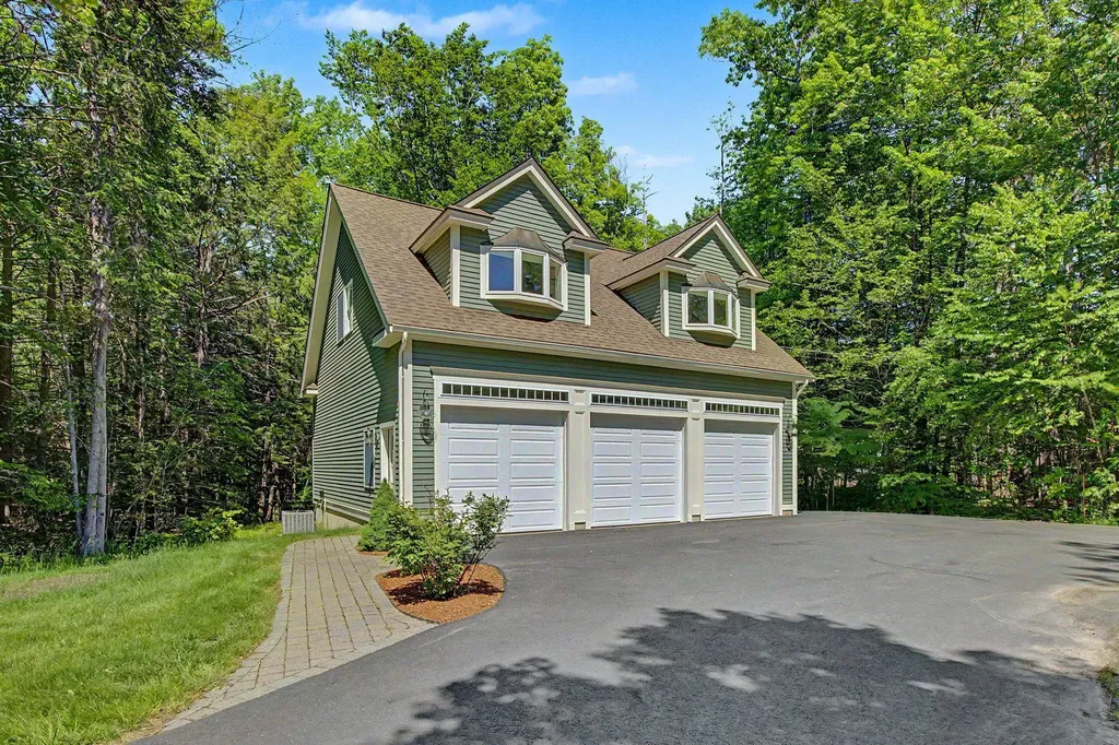 93 Wells Village Road Chester NH 03036
