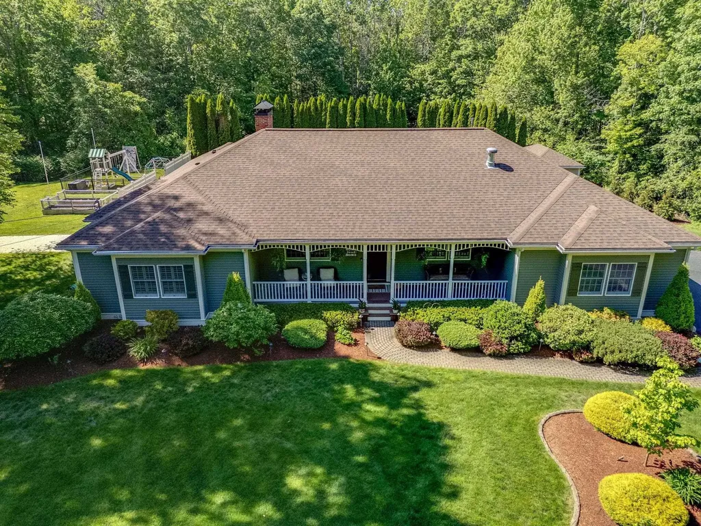 93 Wells Village Road Chester NH 03036