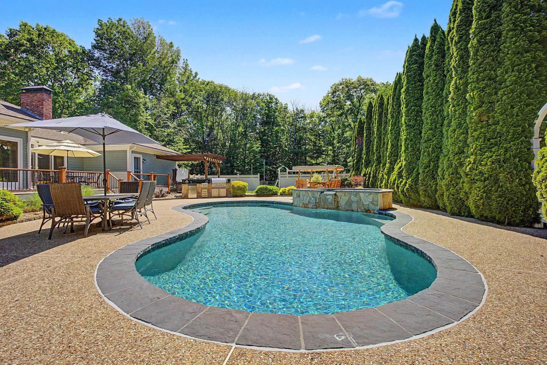93 Wells Village Road Chester NH 03036