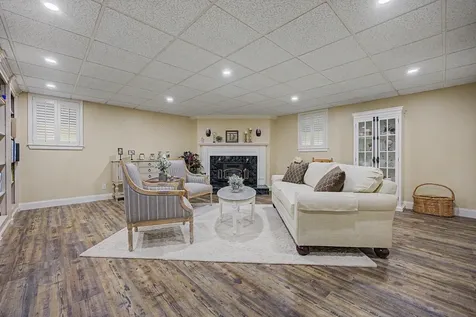 93 Wells Village Road Chester NH 03036