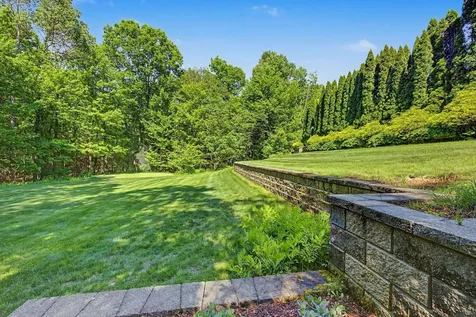 93 Wells Village Road Chester NH 03036