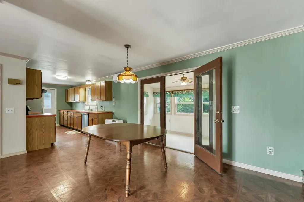 244 Pine Street Laconia NH 03246