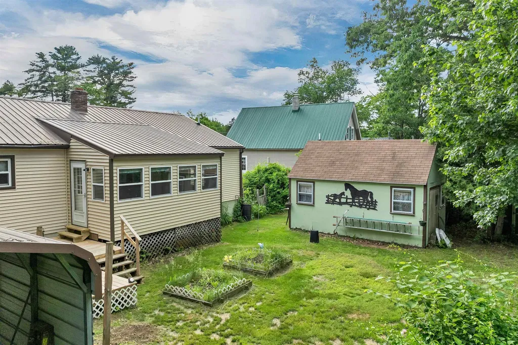 244 Pine Street Laconia NH 03246