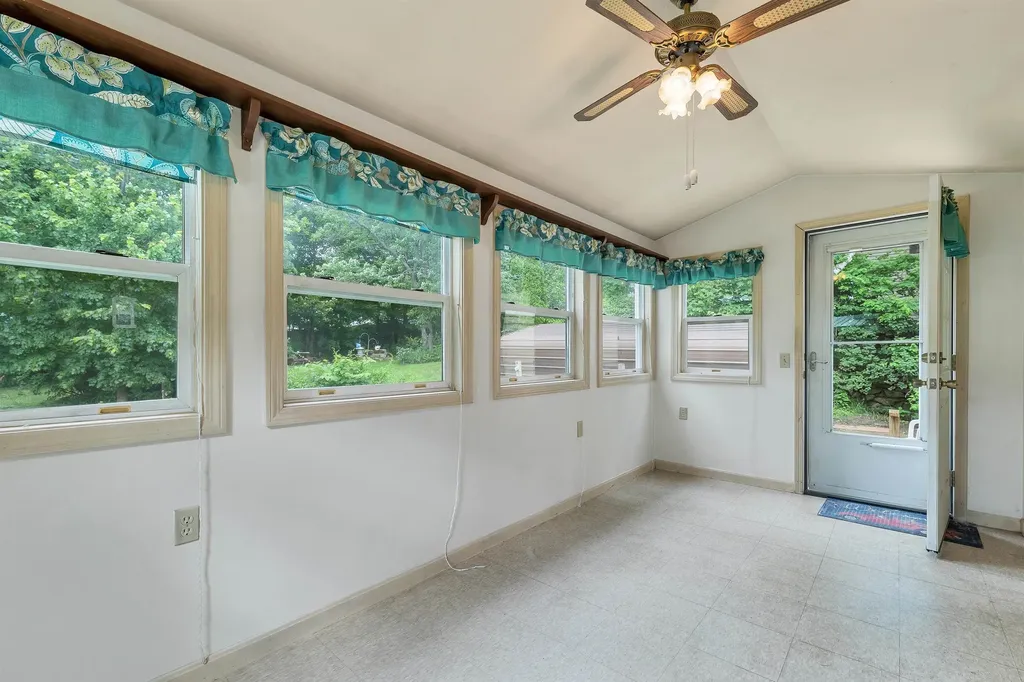 244 Pine Street Laconia NH 03246