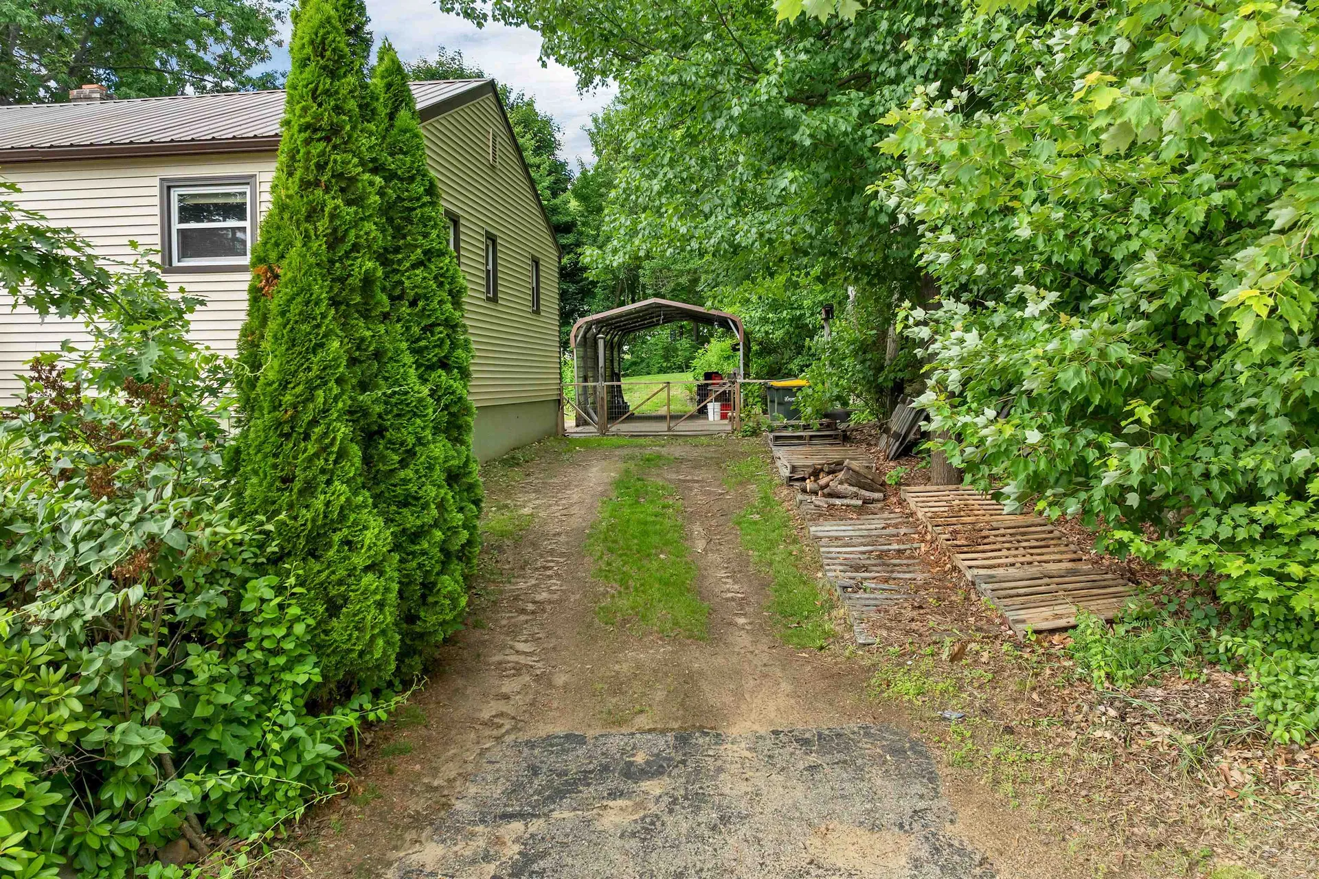 244 Pine Street Laconia NH 03246