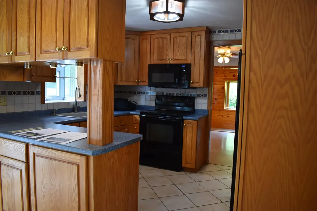 1 Whitneys Grove Derry NH 03038