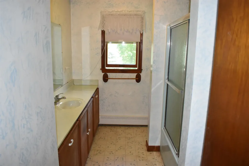 1 Whitneys Cove Derry NH 03038