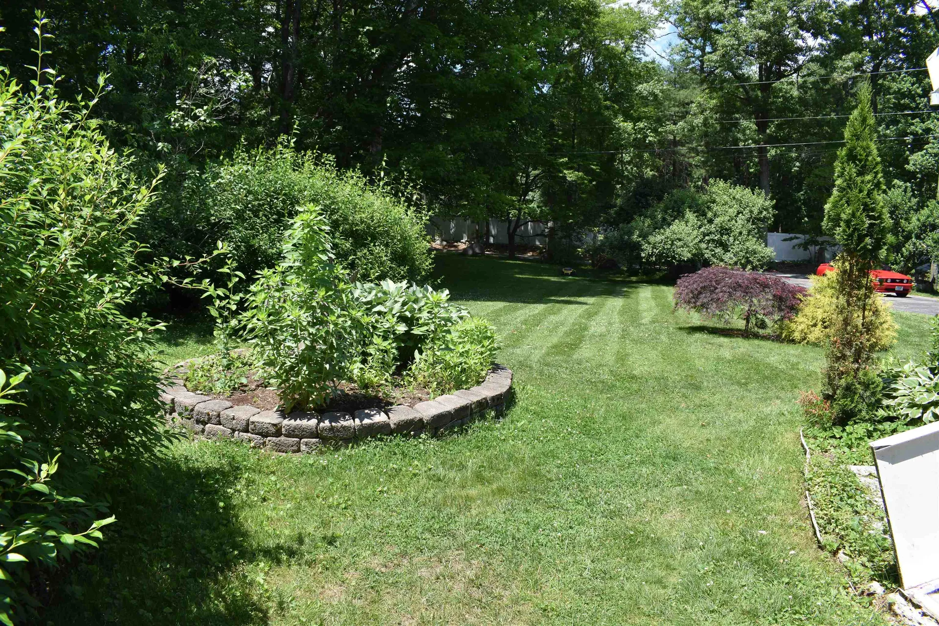 1 Whitneys Cove Derry NH 03038
