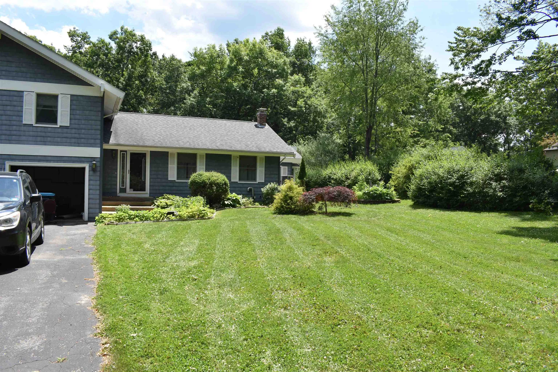 1 Whitneys Cove Derry NH 03038