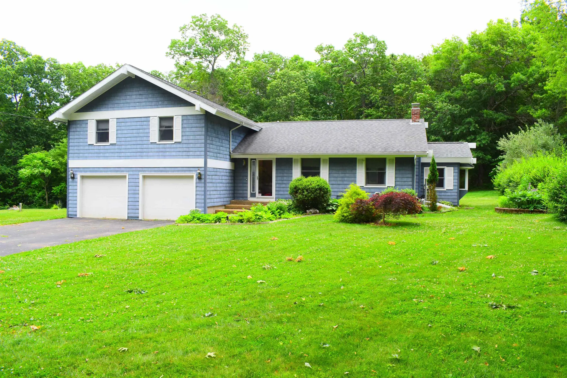 1 Whitneys Grove Derry NH 03038