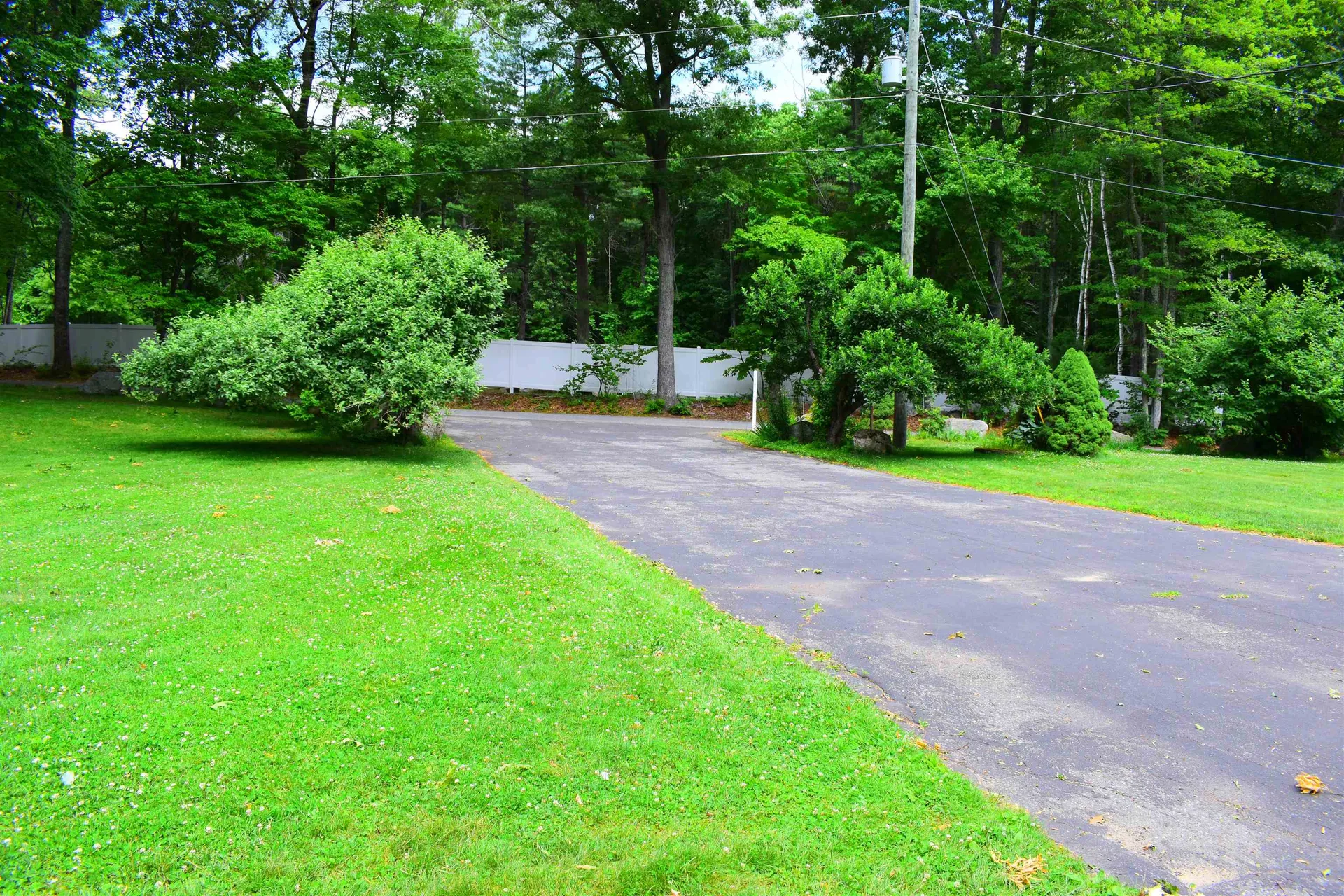 1 Whitneys Grove Derry NH 03038