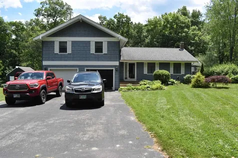 1 Whitneys Cove Derry NH 03038