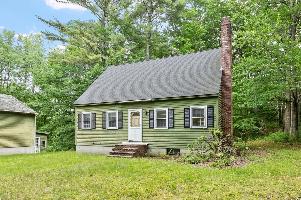 8 Naticook Road Merrimack NH 03054