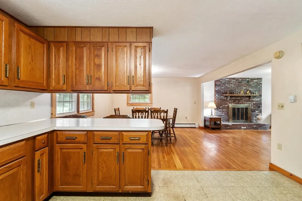 8 Naticook Road Merrimack NH 03054