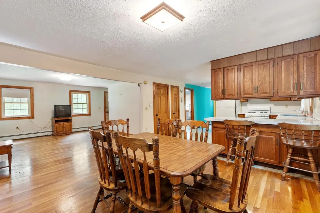 8 Naticook Road Merrimack NH 03054