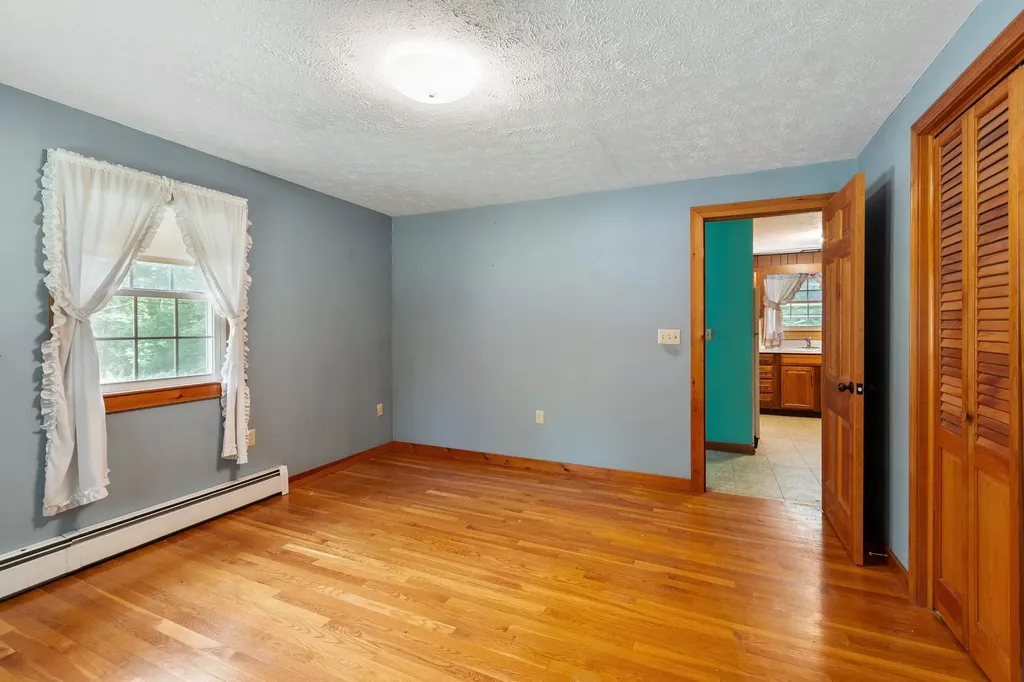 8 Naticook Road Merrimack NH 03054