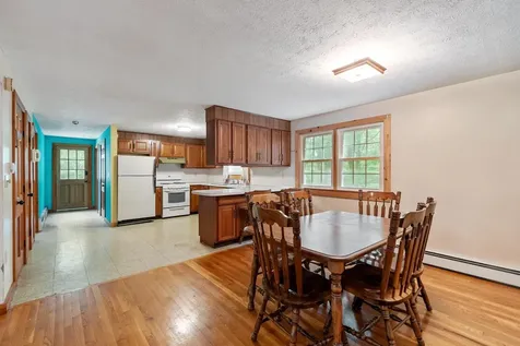 8 Naticook Road Merrimack NH 03054