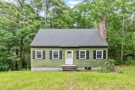 8 Naticook Road Merrimack NH 03054