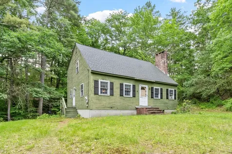 8 Naticook Road Merrimack NH 03054