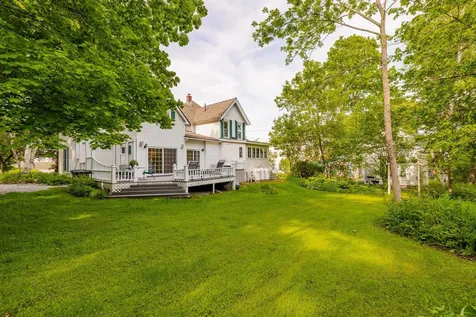 238 Seminary Avenue Manchester VT 05254