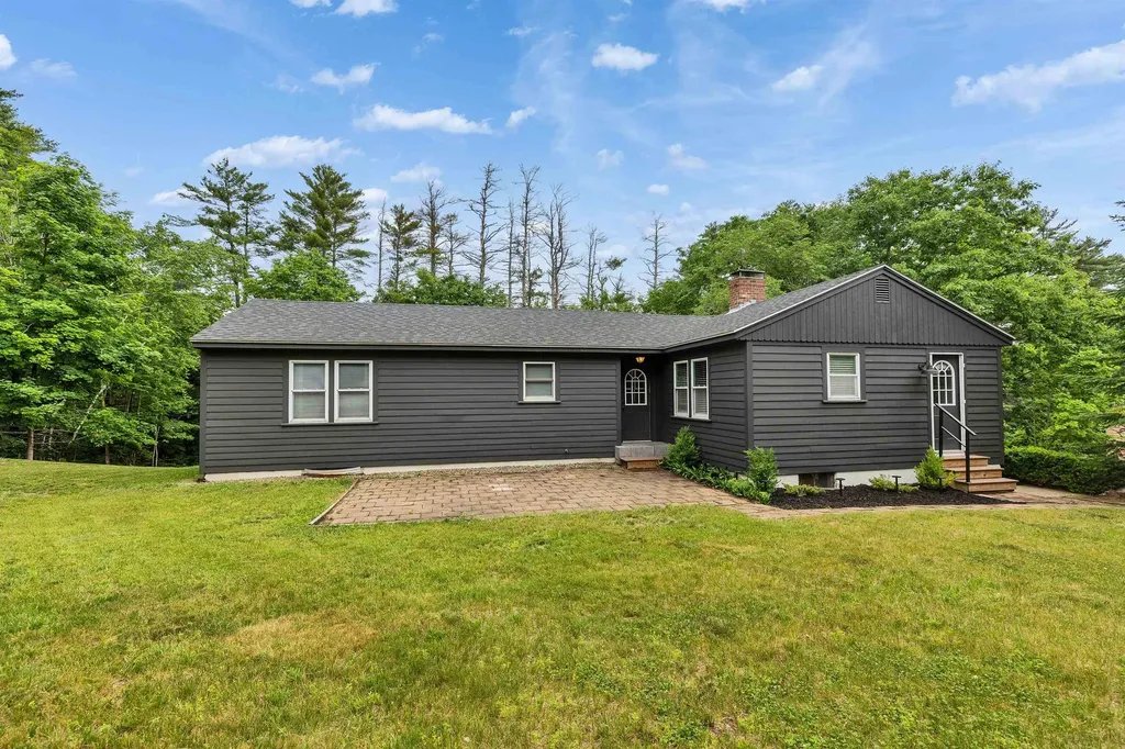 29 Goyette Drive Peterborough NH 03458