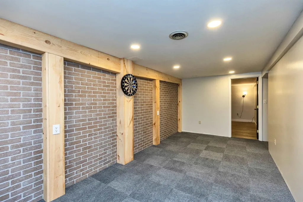 29 Goyette Drive Peterborough NH 03458