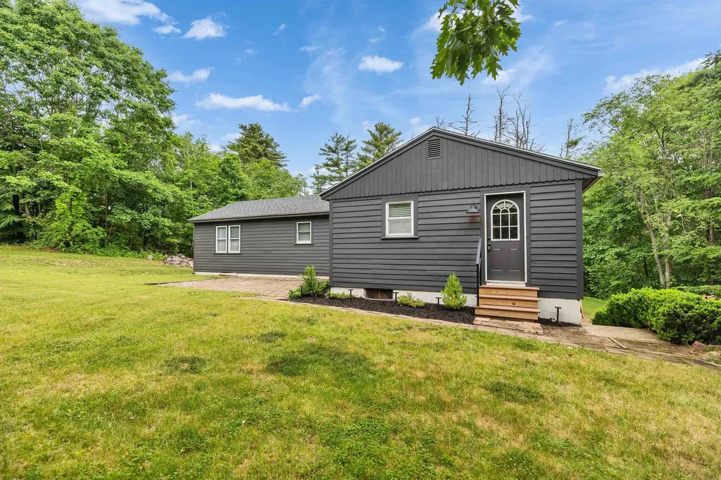 29 Goyette Drive Peterborough NH 03458