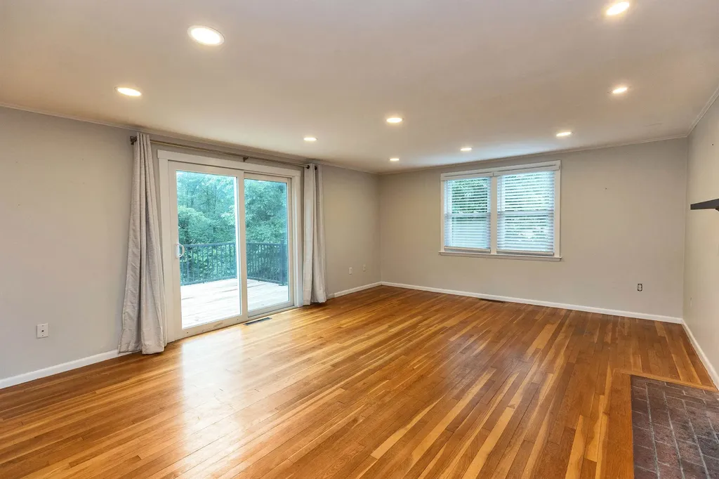 29 Goyette Drive Peterborough NH 03458