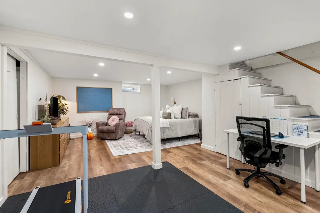 21 Hayden Street Nashua NH 03060