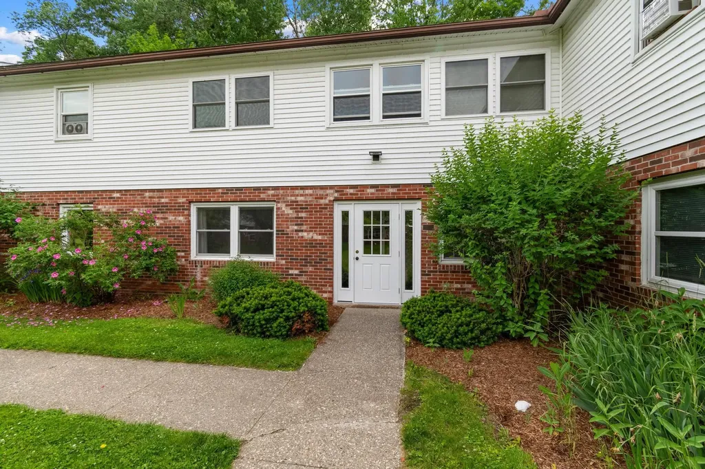314 Sherwood Square Essex Junction VT 05452